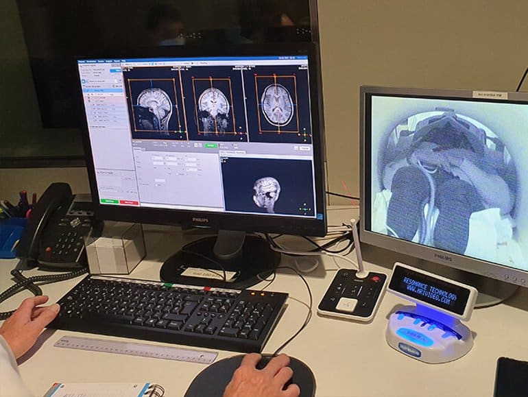 One-Minute Exposure to Monochromatic Light Shown to Modify Neural Connections